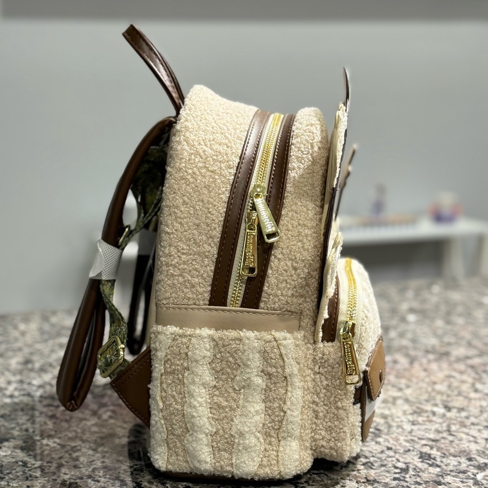 Loungefly Star Wars Limited Edition Logray Ewok Plush Cosplay Mini Backpack - Picture 6 of 9